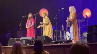 Lauren Daigle “Old Friends” live 1st