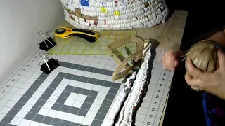 Making an Oval Rug from Plastic Bags Part 1