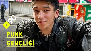 Kadıköy'de punk gençliği: "Punk zaten benim içimdeymiş"