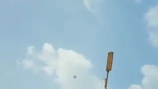 Жесть! Два самолёта столкнулись в воздухе
