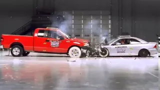 Ford F150 and Honda Civic frontal crash test by IIHS