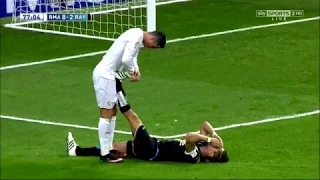 GÖRCSÖT KAPOTT CRISTIANO RONALDO SEGITETT RAJTA #RESPECT