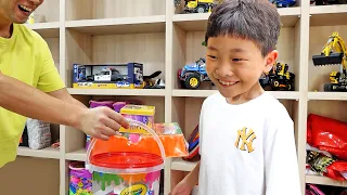 [30분] 예준이의 중장비 자동차 장난감 트럭놀이 탱크놀이 New Car Toys Stories for Kids