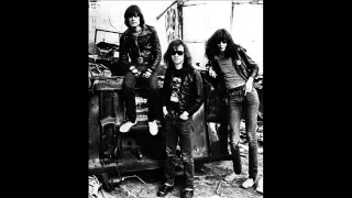 The Ramones - Blitzkrieg Bop (Guitar Backing Track)