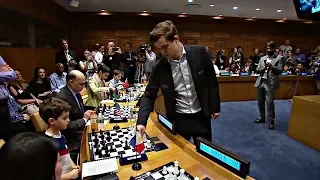Чемпион мира Магнус Карлсен сыграл в шахматы с 15 соперниками