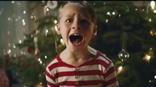 Tony Chiroldes - DURACELL TV Commercial "Caos navideño"