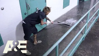 60 Days In: Women’s Pod FLOODS with Sewage Water (S3 Flashback) | A&E