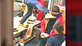 Good Samaritan thwarts robbery with kick to the face