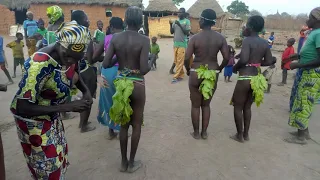 la danse Four chez le peuple lamé