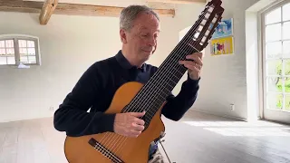 The amazing Bach : Allemande from cello suite No 1,arr.G.Söllscher. Göran Söllscher guitar