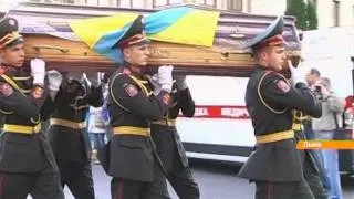 Львов в трауре: Хоронят погибших в бою под Ямполем