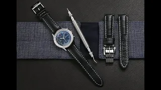 Whats in the Breitling strap pack?