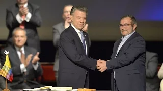 Власти Колумбии заключили с ФАРК новый мирный договор (новости)