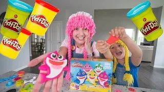 Hide and Seek Baby Shark Play-Doh, Juegos Sensoriales de Plastilina