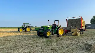 BALING Hay - John Deere 459 Collecting with New Holland Stackliner 1037