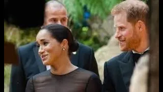 ¡Meghan se tambalea por haber sido rechazada por Oprah en una fiesta de cumpleaños repleta!