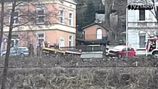 Altena Kleinwagen kommt von der Strasse ab und landet in der Böschung So.7.2.2016