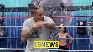 Regis On Fire showing amazing speed in camp for Devin Haney looks very impressive - esnews boxing