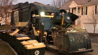 Groot Mack LR Heil Sierra Curotto Garbage Truck vs Cart Lines at Sunrise