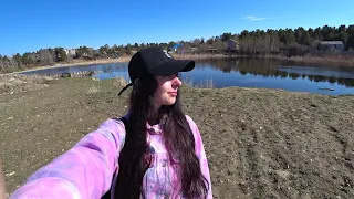 PASEO POR UN CAMPO RUSO 🌾ESTANQUE, GAVIOTAS Y CASITAS PEQUEÑAS 🏠