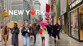 [4K]🇺🇸NYC Walk🗽Rainy Day in Times Square to 5th Ave ☔️Midtown Manhattan Walking Tour | Feb 2024