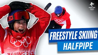 ⛷ Eileen Gu jumps to Freeski halfpipe gold at #Beijing2022