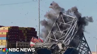 More than 20 crew members of ship that collapsed in Baltimore still on board