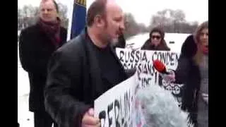 (www.alkas.lt) Tautininkų piketas prie Rusijos ambasados