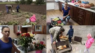 Влог : В гостях у РОДИТЕЛЕЙ в селе. ПОМОГАЕМ, СОБИРАЕМ.Что ПРИВЕЗЛИ. семейный канал