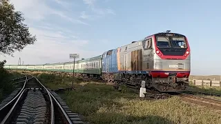 ТЭП33А-0049 с международн поездом #369 Новосибирск-Ташкент