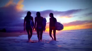 THE GIRLS OF SURFING I