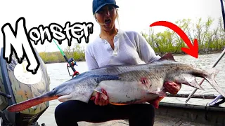 River Fishing for GIANT PRE-HISTORIC FISH in Deep Cuts!! (The Giant HOOK BROKE!!!)