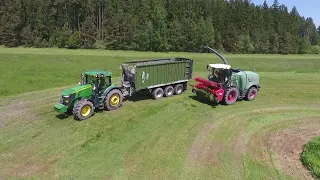 FENDT KATANA 85  - SENÁŽE A PEKELNĚ ROZRYTÁ LOUKA OD DIVOČÁKŮ. JOHN DEERE 7290 + TATRA PHOENIX.