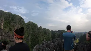 Ninh Binh ,  Vietnam : to hike up Lying Dragon Mountain