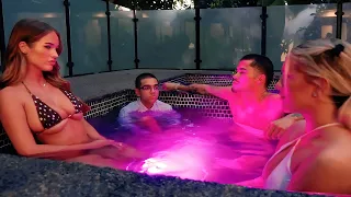 N3on, SkyBri, Breckie Hill & Sneako Do a Hot Tub Stream!