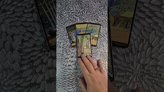 ЕСТЬ ЛИ У НЕГО ДРУГАЯ? Таро Онлайн Расклад Diamond Dream Tarot #shorts