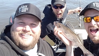 LIVE- Mississippi River Walleye- How to Fish Walleye on the River