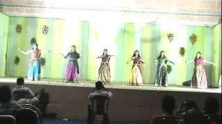 Madhura Madhura Meenakshi   1 Gruop Dance by Clarions Rangaraya Medical College   XTASY '09   YouTube