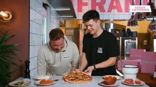 Alex Hogh Andersen makes a pizza