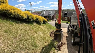 KX057-5 with Engcon and RAM 5500 digging out for new retaining wall