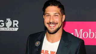 Brendan Schaub is having a tough time.....