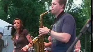 Smooth Jazz Saxophone Player Grady Nichols performs Robert Palmer's hit "Every Kind of People"