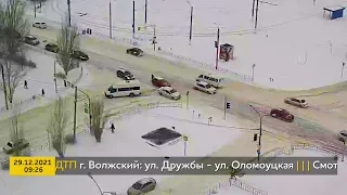 ДТП (авария г. Волжский) ул. Дружбы - ул. Оломоуцкая 29-12-2012 09-26