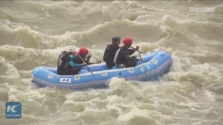 Exciting! Whitewater rafting competition held on China's Yellow River