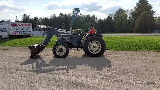 Universal 640 Tractor