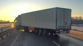 Перекрыл движение фурой: момент массового ДТП в Нижегородской области