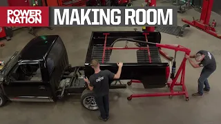 Making Room In The Bed For The Cantilever Suspension - Chevy Race Truck Part 4 - Carcass S2, E21