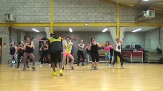 Bom Diggy( Dj shadow Dubai remix) Zumba fitness with Iho