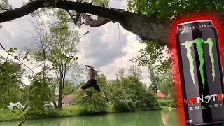 Der Energy gibt ihm die Kraft // Rope Swing an der Isar