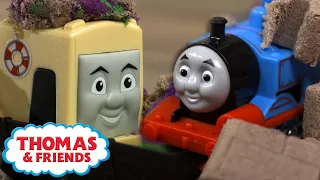 Thomas & Friends™ | Thomas Builds A Sandcastle | NEW | Watch Out, Thomas! S2 | Toy Train